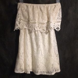 White lace strapless dress